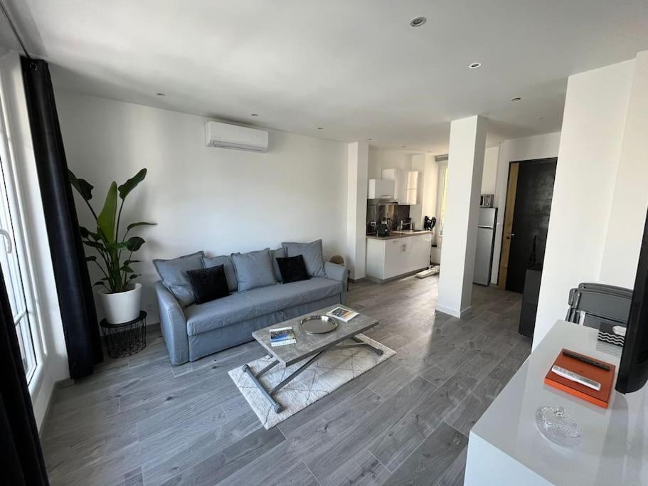 Vue Mer Le Montana Cannes Exterior photo
