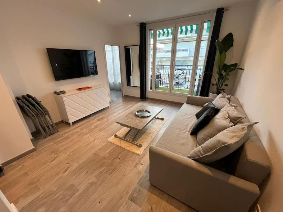 Vue Mer Le Montana Cannes Exterior photo